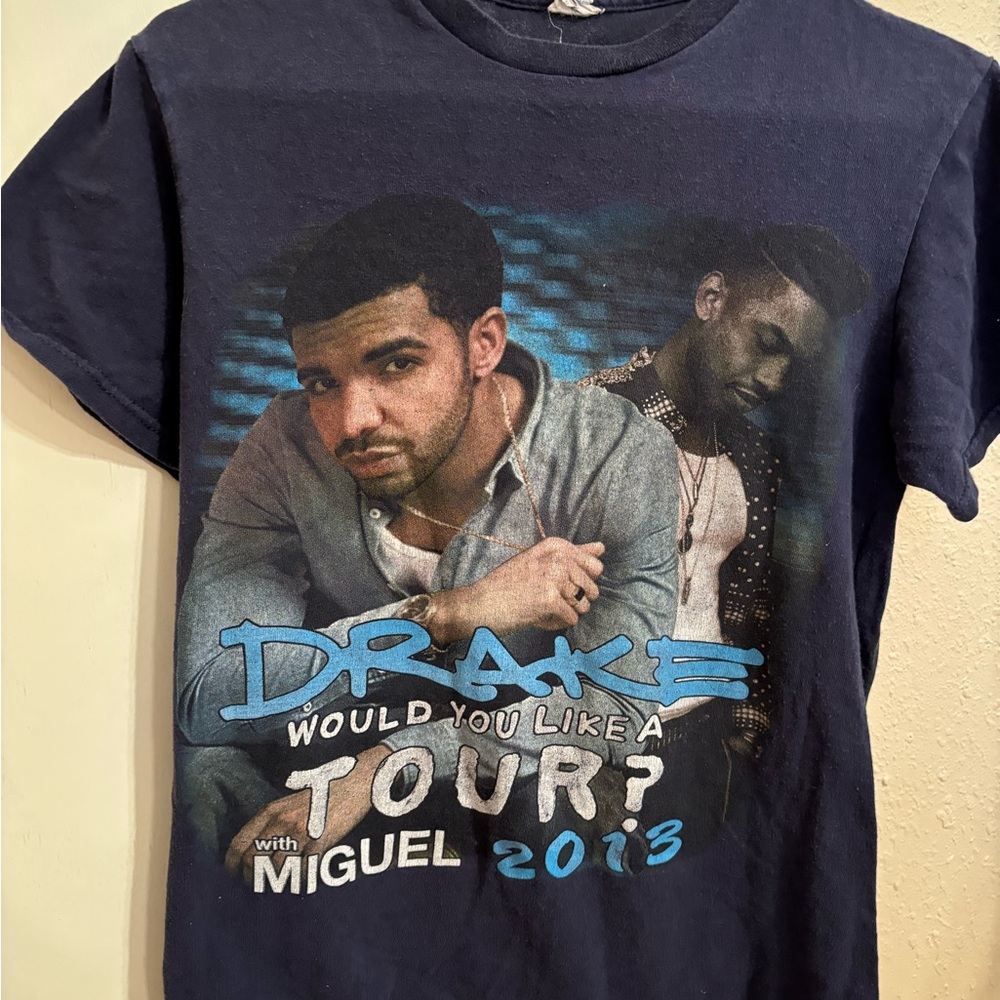 tee - Picture 2 of 3
